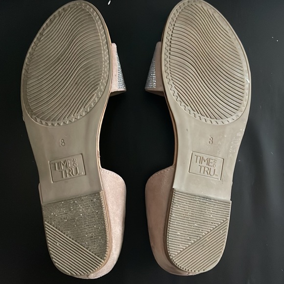 Sandals 🩴 - Picture 3 of 3